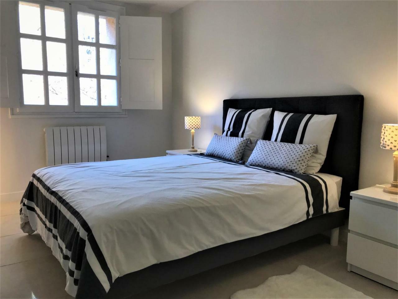Appartement Cathedrale Au Calme آيكس أومبروفينس المظهر الخارجي الصورة